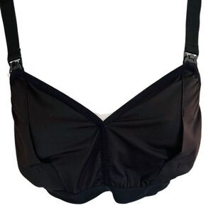 The Dairy Fairy black pumping/nursing bra.